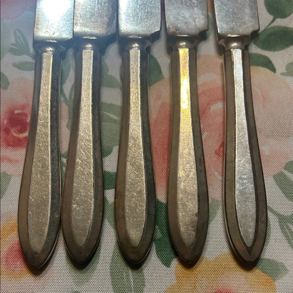 Oneida Community 1914 Patrician Silverplate butter spreader Knives